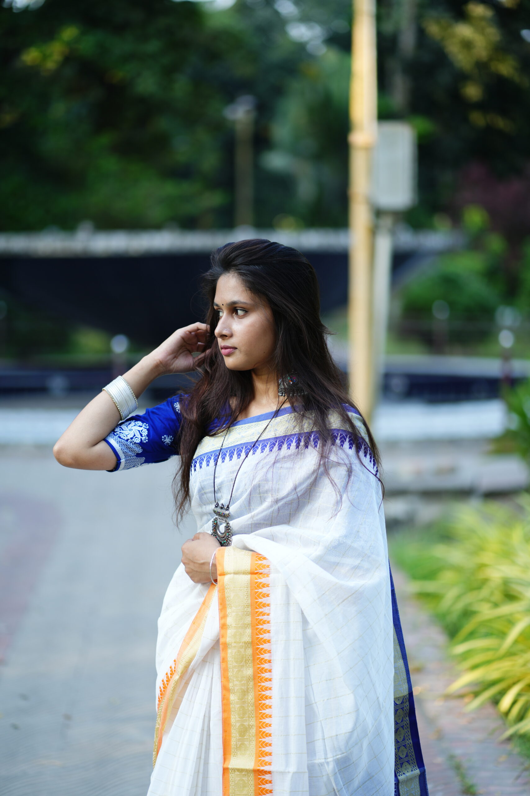 Trendy White Checkered Tangail Silk (সিল্ক) - Image 2