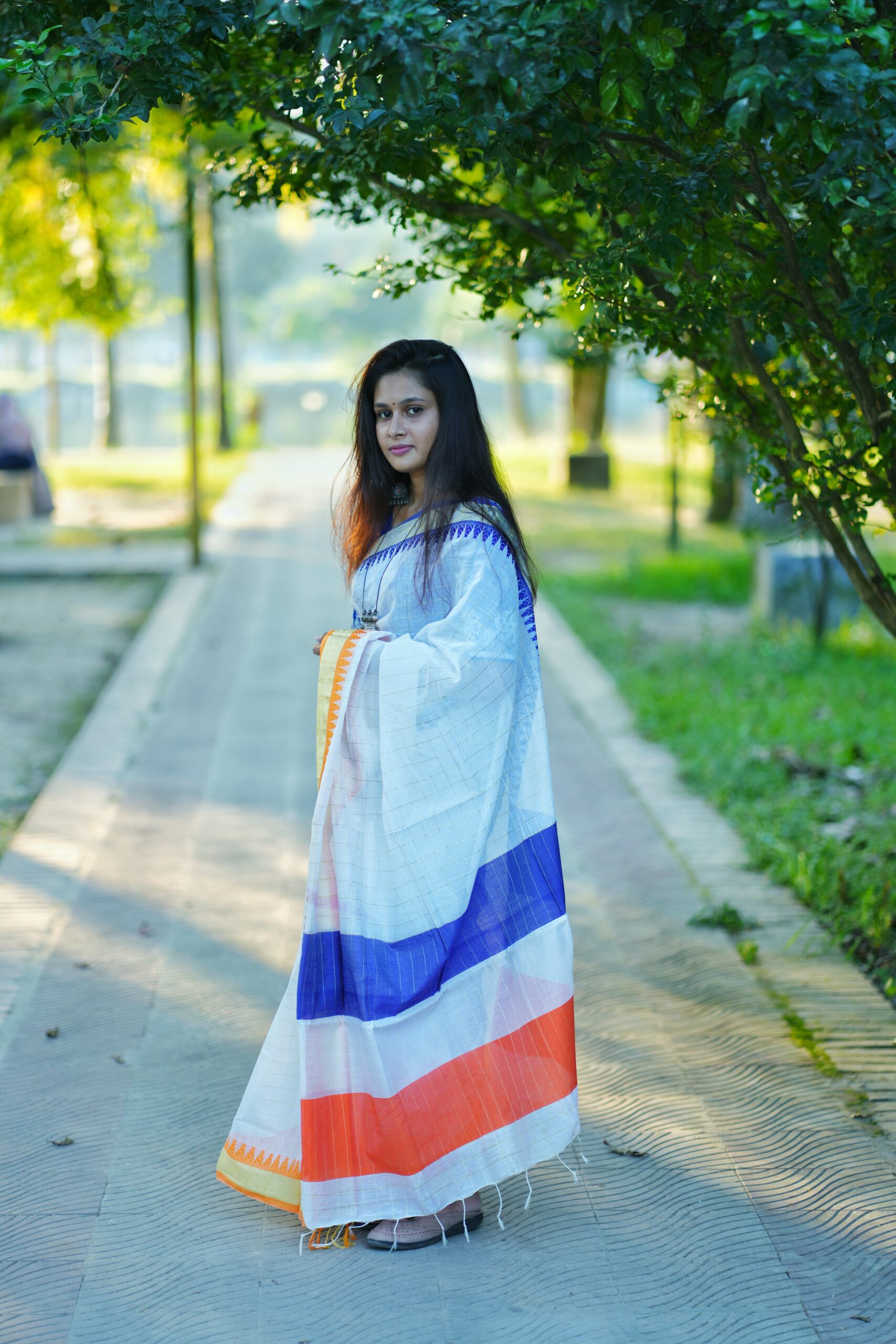 Trendy White Checkered Tangail Silk (সিল্ক) - Image 6