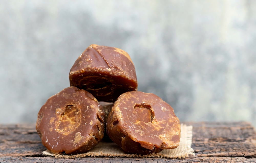 Date palm jaggery (খেজুর পাটালি গুড়) - Image 3
